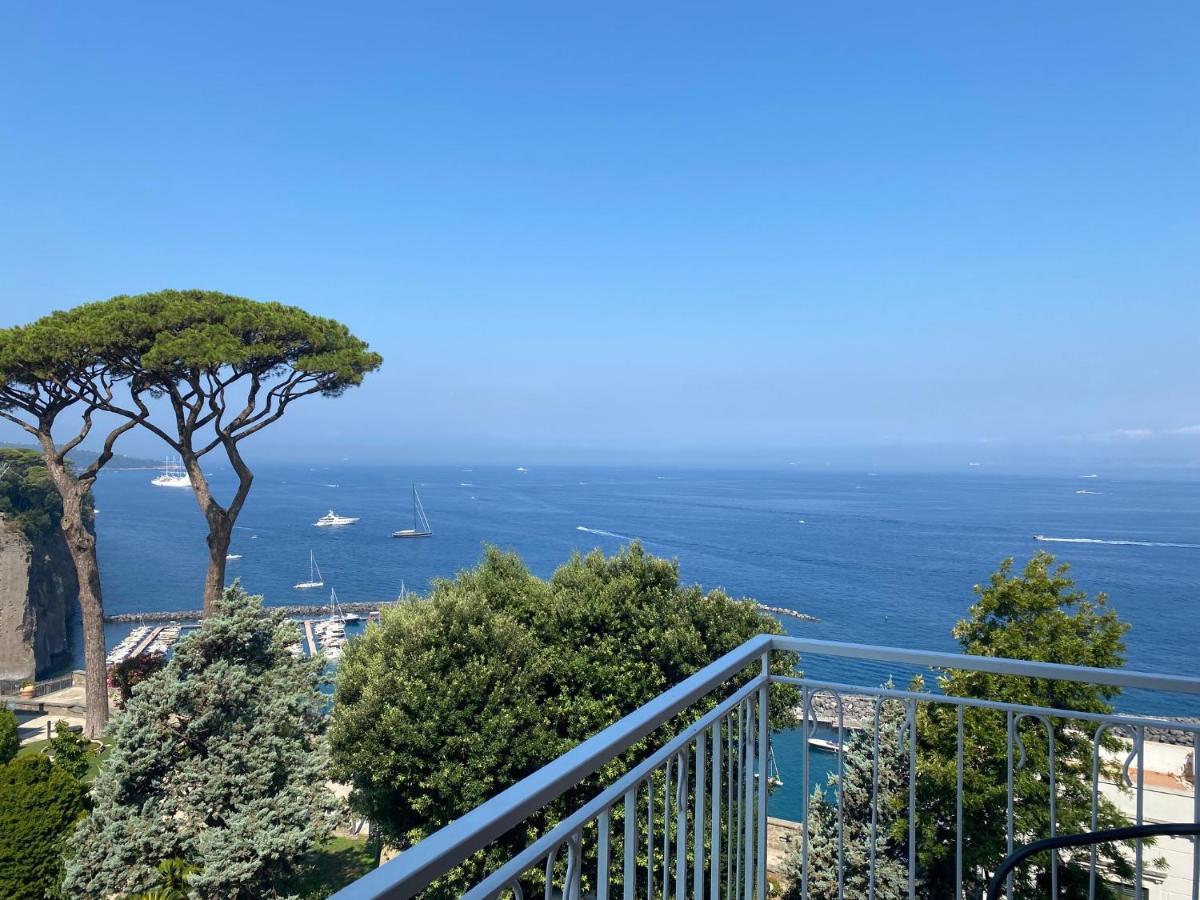 Hotel Cosmomare Piano di Sorrento Exterior photo