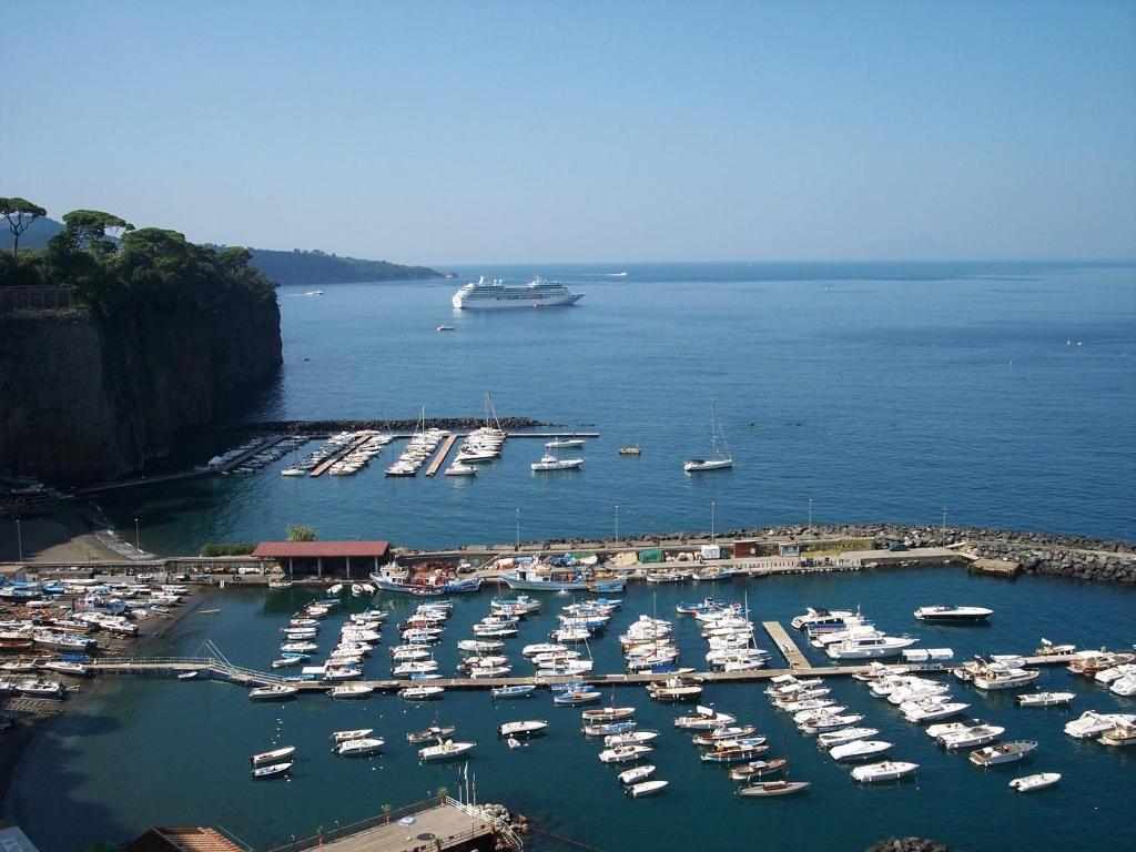 Hotel Cosmomare Piano di Sorrento Exterior photo